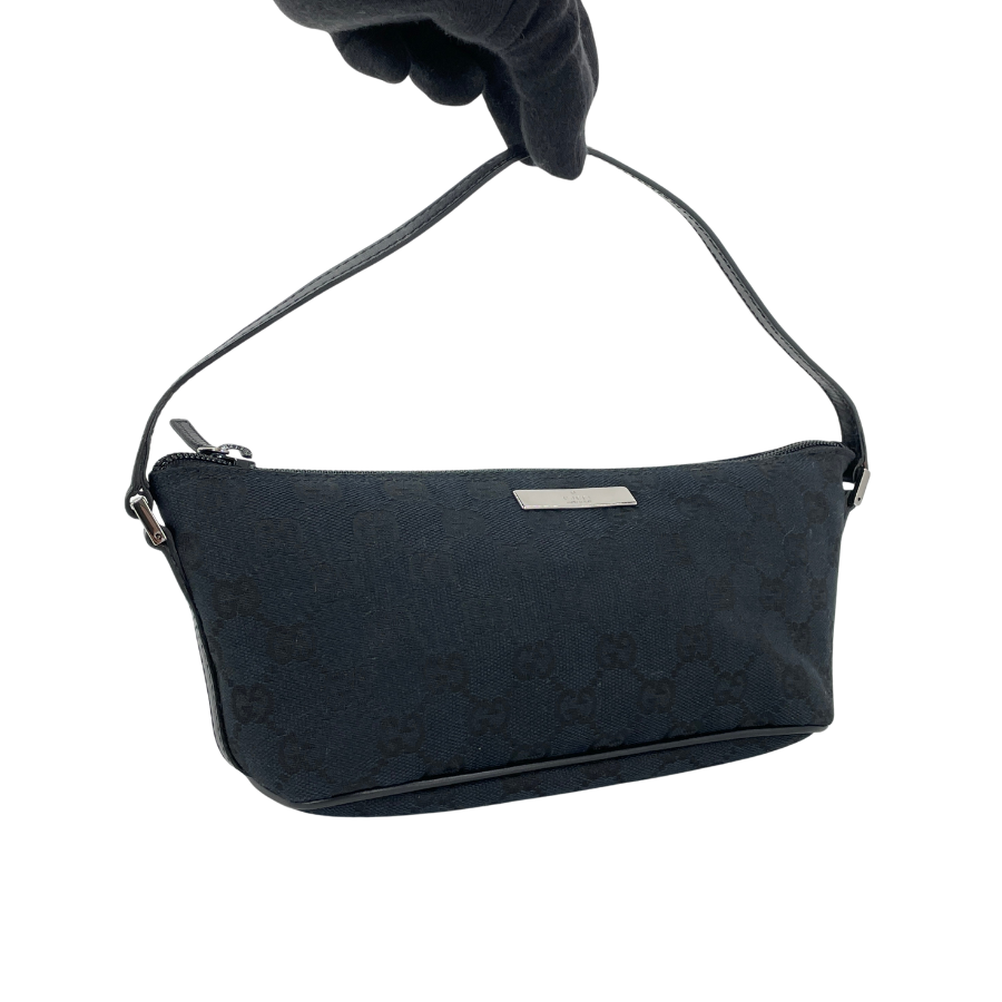 GUCCI　アクセサリーポーチ GGキャンバス