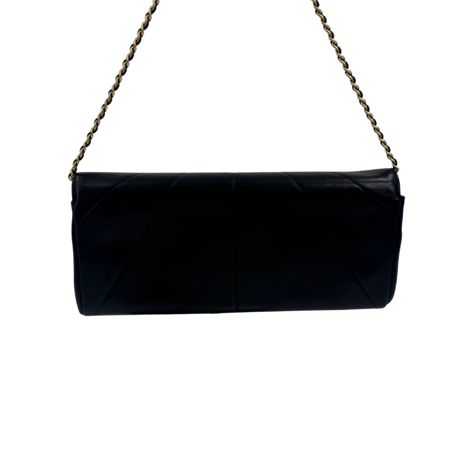 CHANEL　イーグル　チェーンクラッチバッグ