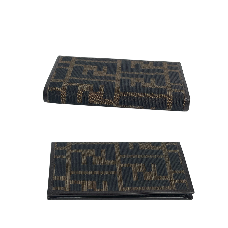 FENDI　財布　二つ折り　ズッカキャンバス
