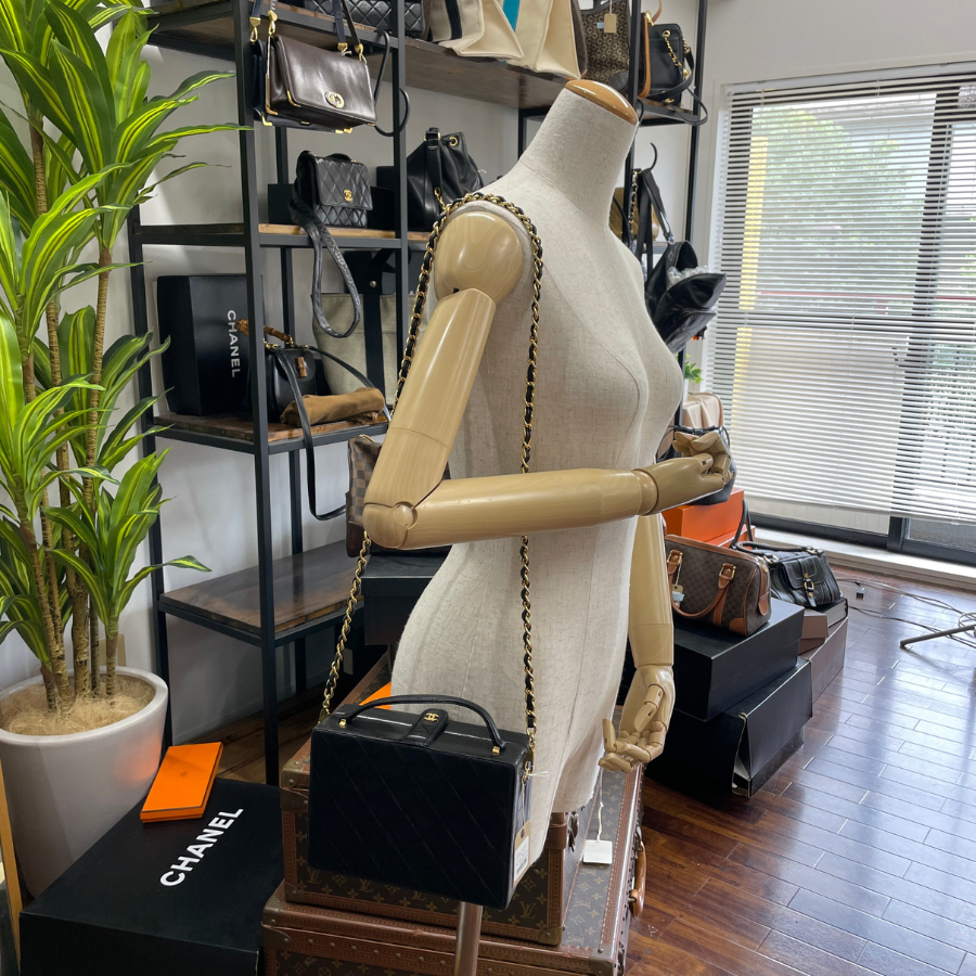 CHANEL　マトラッセ　ハンドバッグ　ラムスキン