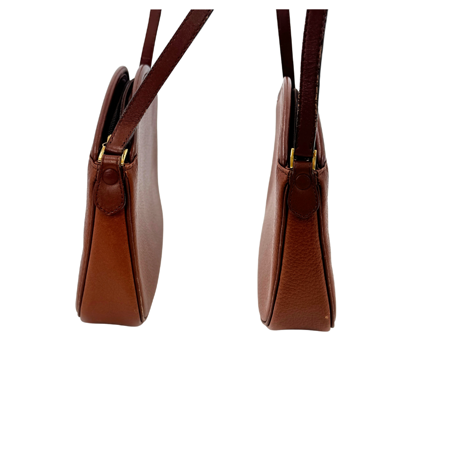 BURBERRY　ショルダーバッグ　ブラウン