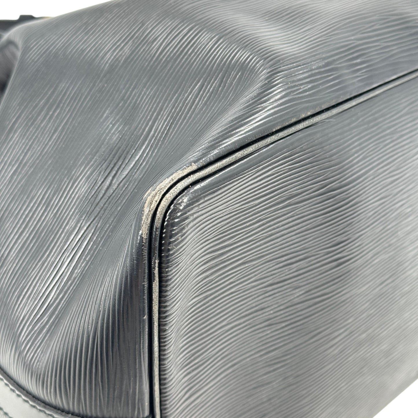 LOUIS VUITTON エピ・ノワール プチ・ノエ M59012 巾着 ショルダーバッグ