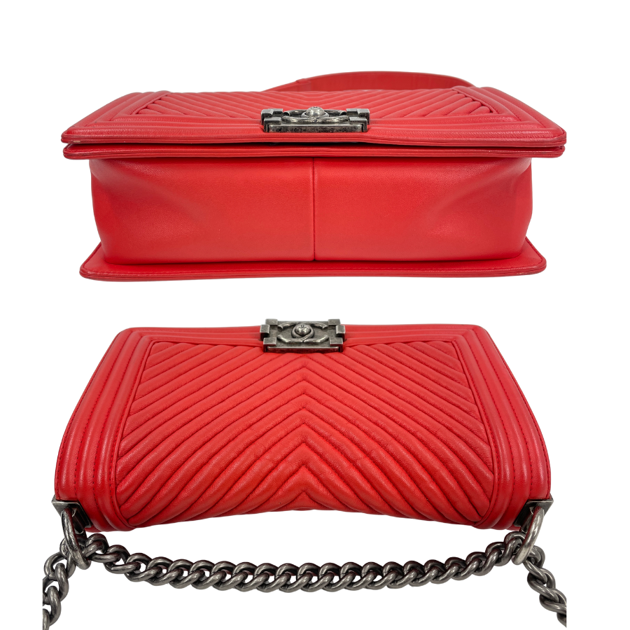 CHANEL　ボーイシャネル　Vステッチ