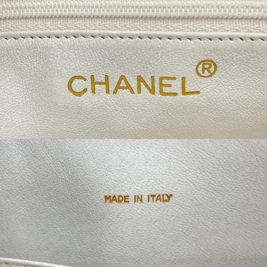 CHANEL Coco Mark Chain White Lambskin Shoulder Bag