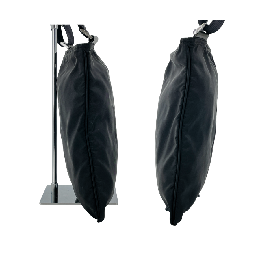 PRADAショルダー　ナイロン×レザー　黒　付け根スレ