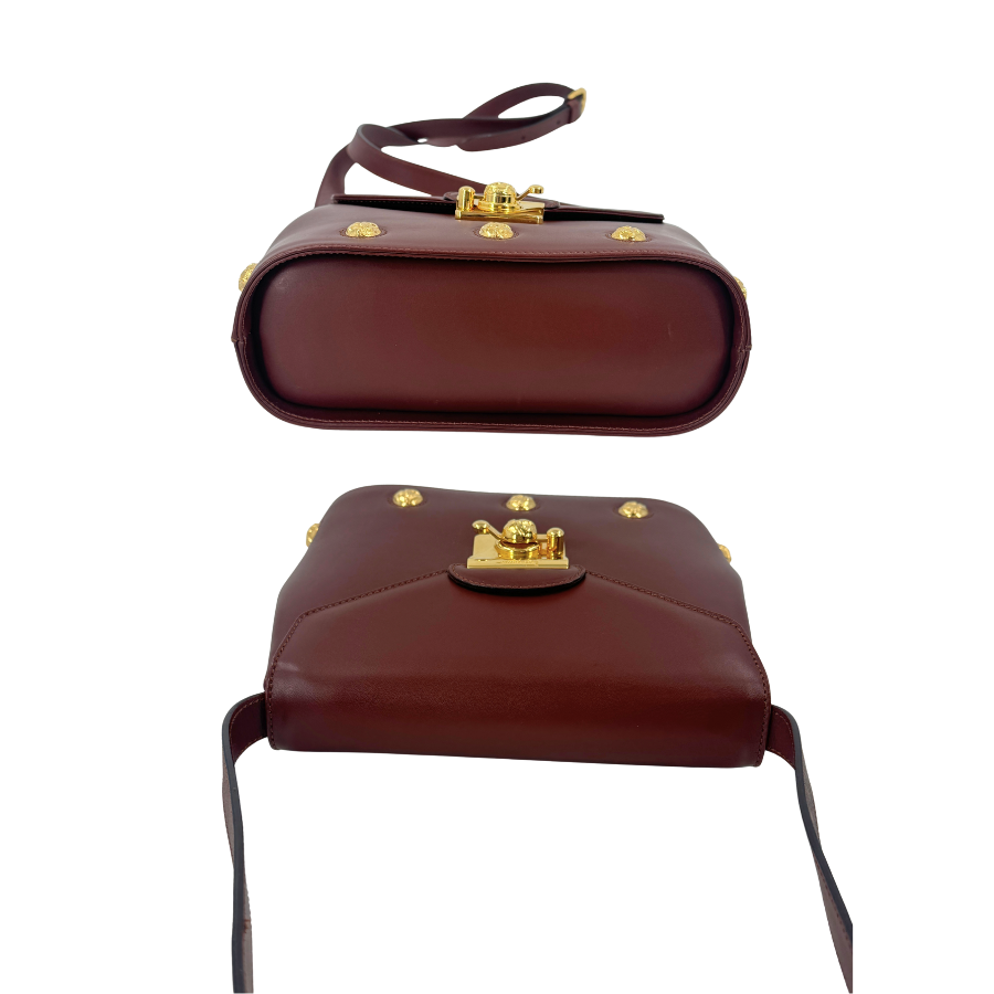 Ferragamo　ショルダーバッグ　レザー　ブラウン