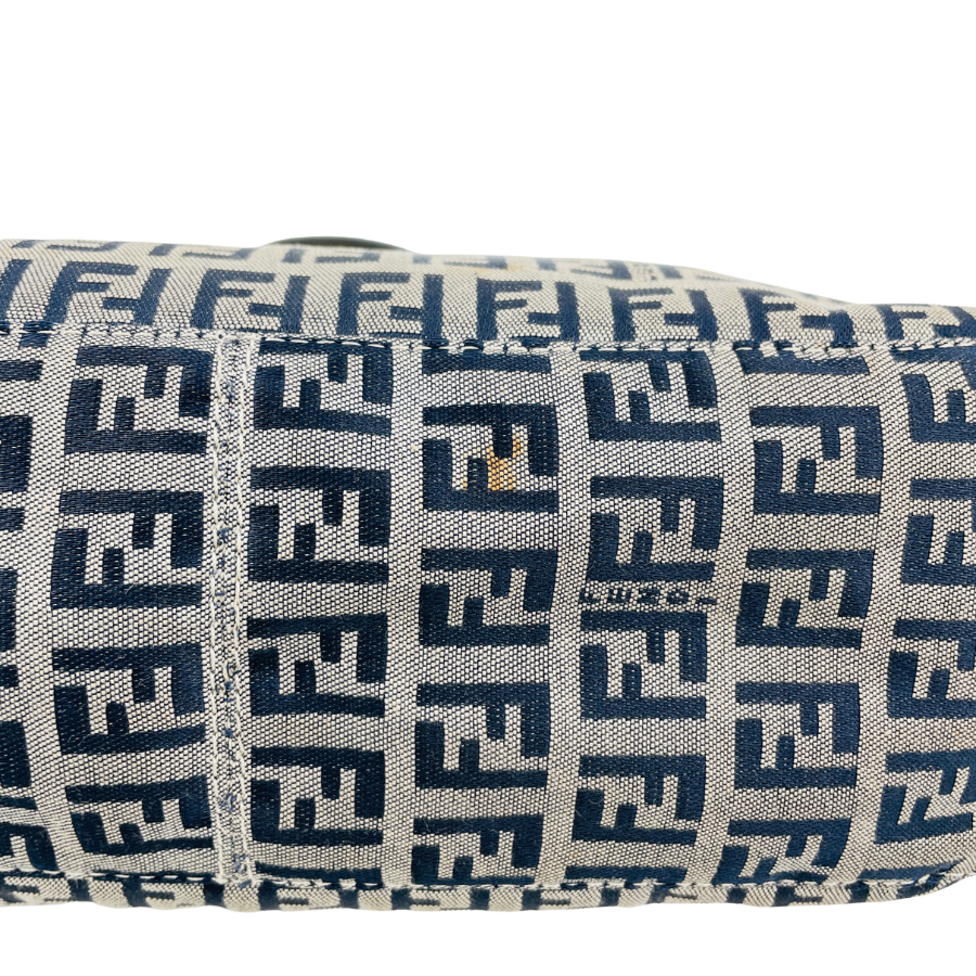 FENDI ズッキーノ マンマバケット