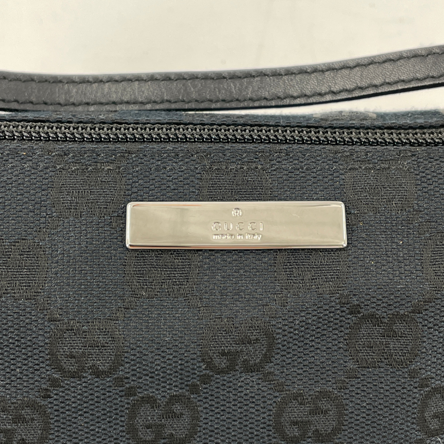 GUCCI　アクセサリーポーチ GGキャンバス