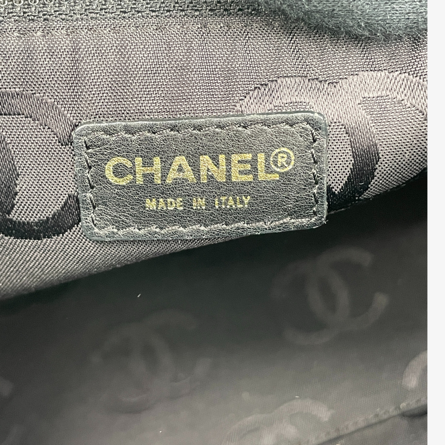 CHANEL Coco Caviar Shoulder Bag