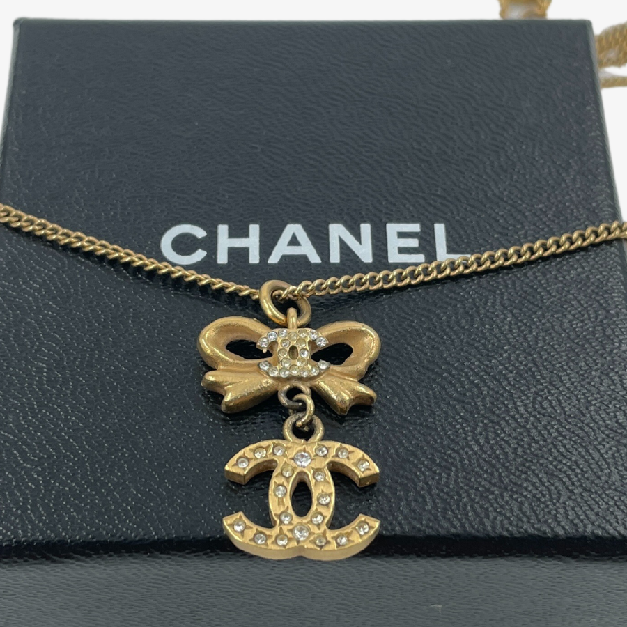 CHANEL Gold Coco Mark Ribbon Necklace