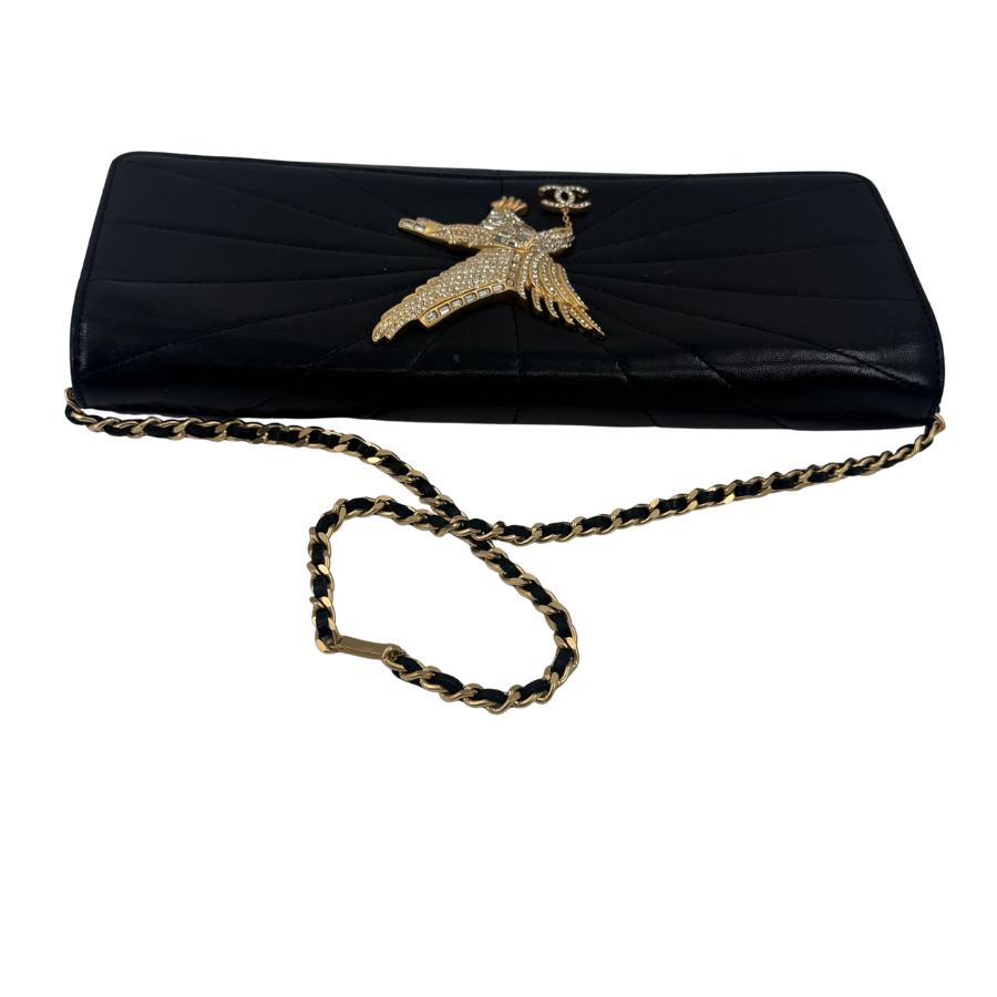 CHANEL　イーグル　チェーンクラッチバッグ