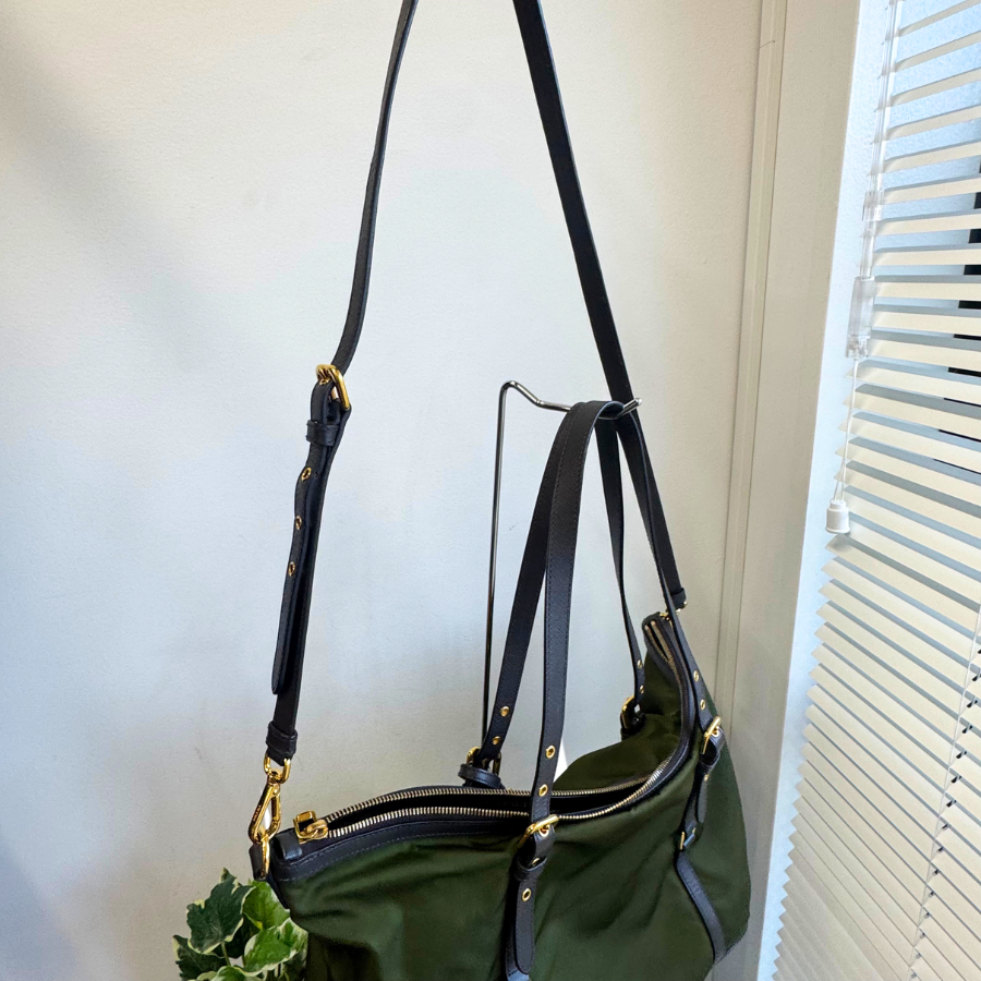 PRADA 2WAYバッグ  ナイロン  グリーン