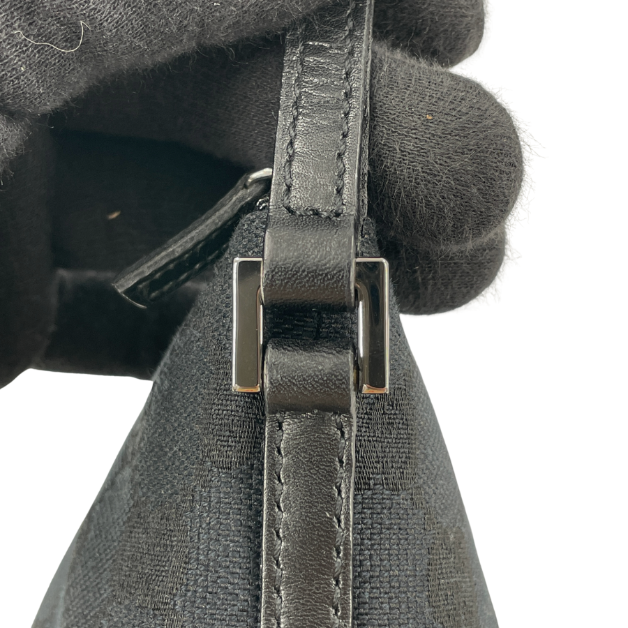 GUCCI　アクセサリーポーチ GGキャンバス