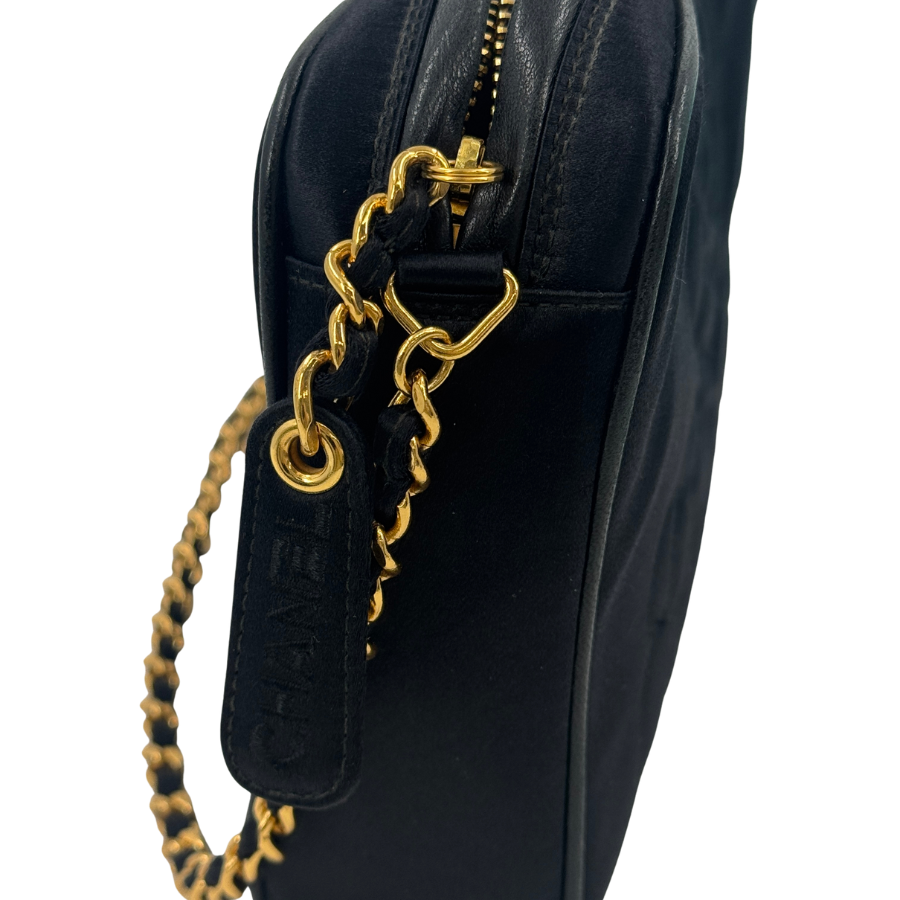 CHANEL　サテンチェーンショルダー　カメリア