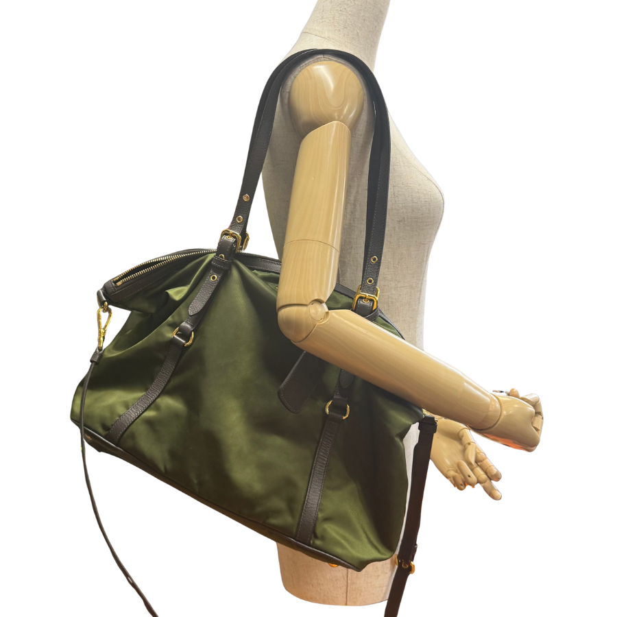 PRADA 2WAYバッグ  ナイロン  グリーン