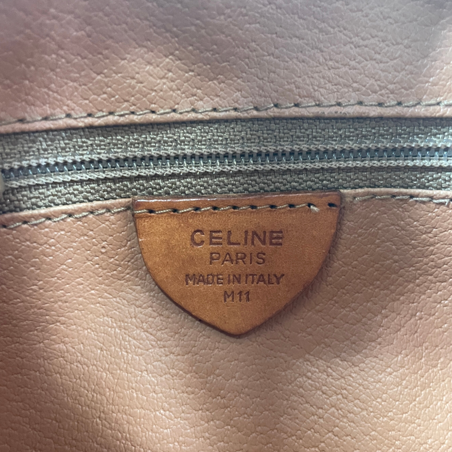 CELINE　ショルダーバッグ　マカダム柄