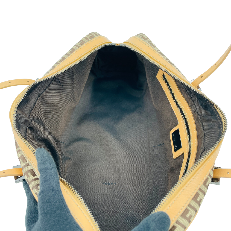 FENDI ズッキーノ ハンドバッグ