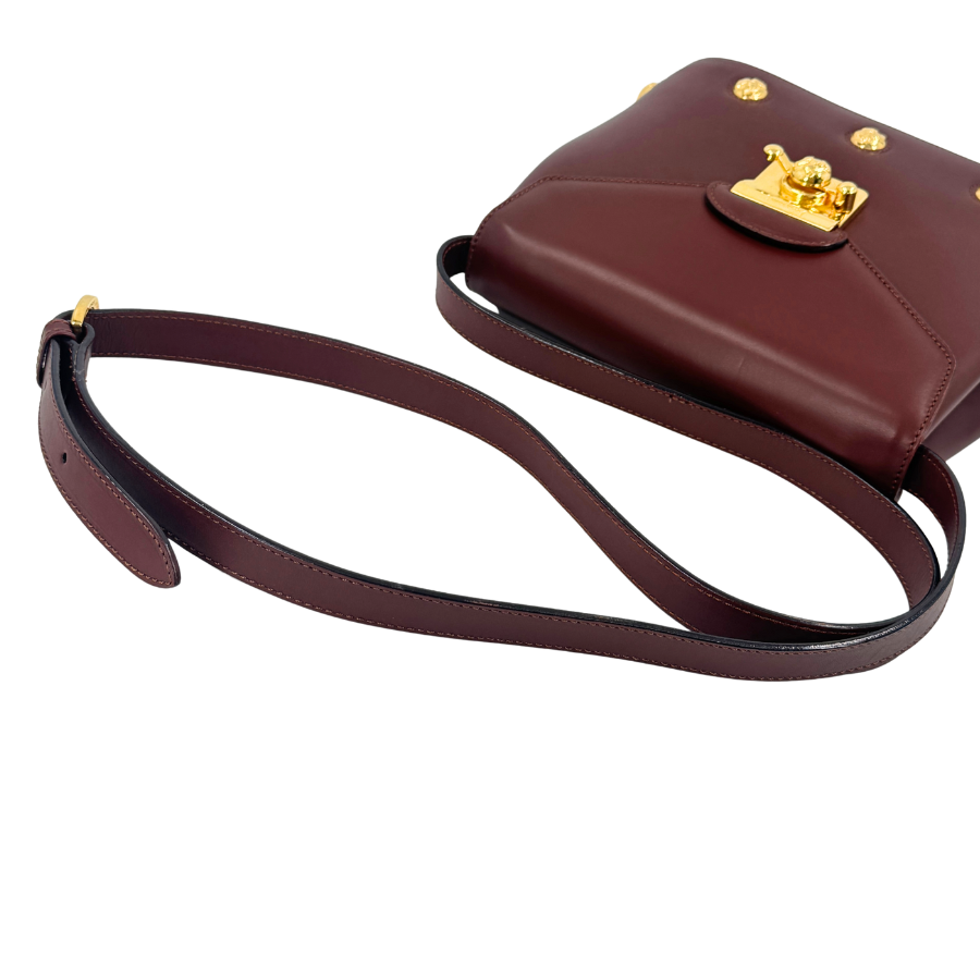 Ferragamo　ショルダーバッグ　レザー　ブラウン