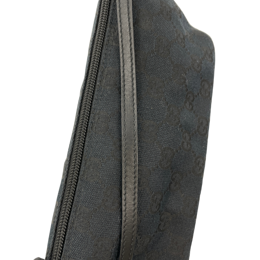 GUCCI　アクセサリーポーチ GGキャンバス