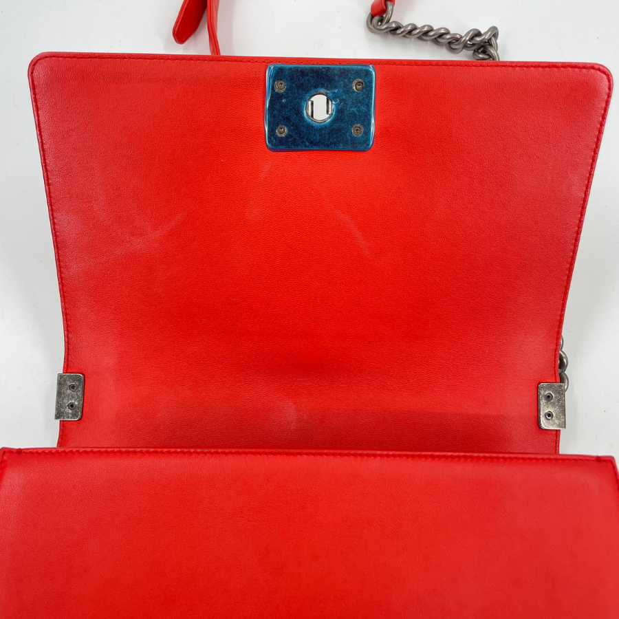 CHANEL　ボーイシャネル　Vステッチ