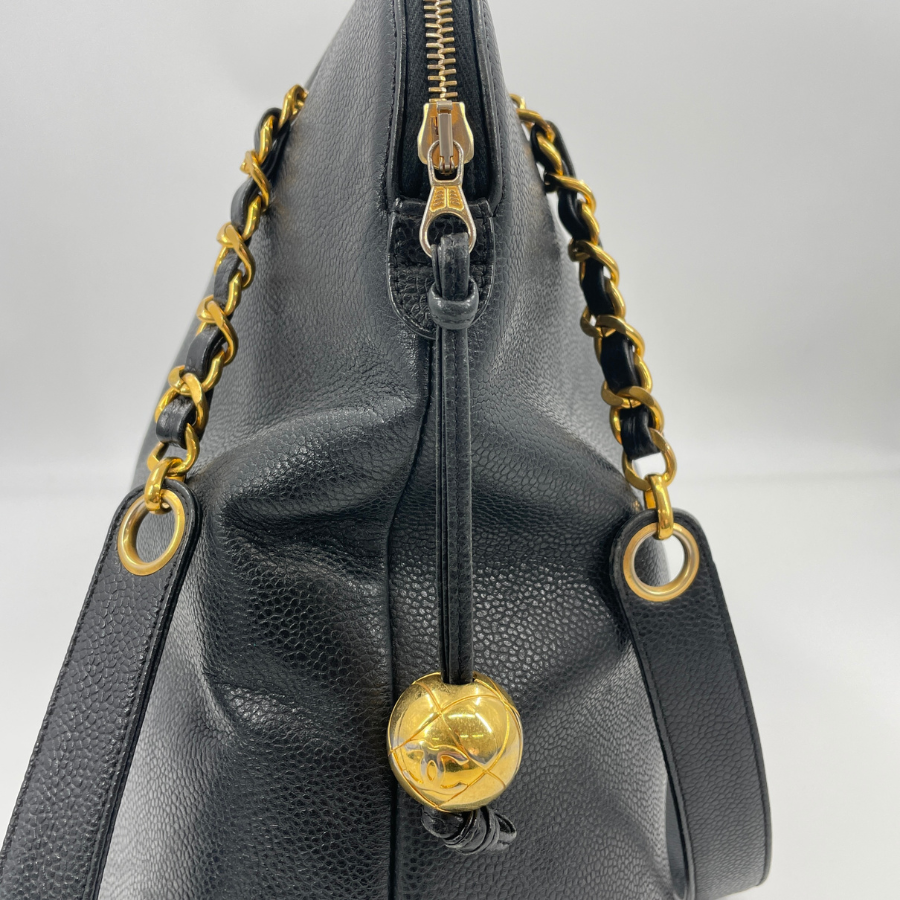 CHANEL　キャビアスキンデカココマーク　Wチェーントートバッグ