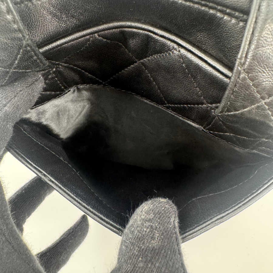 CHANEL　ハンドバッグ　ラムスキン　ブラック