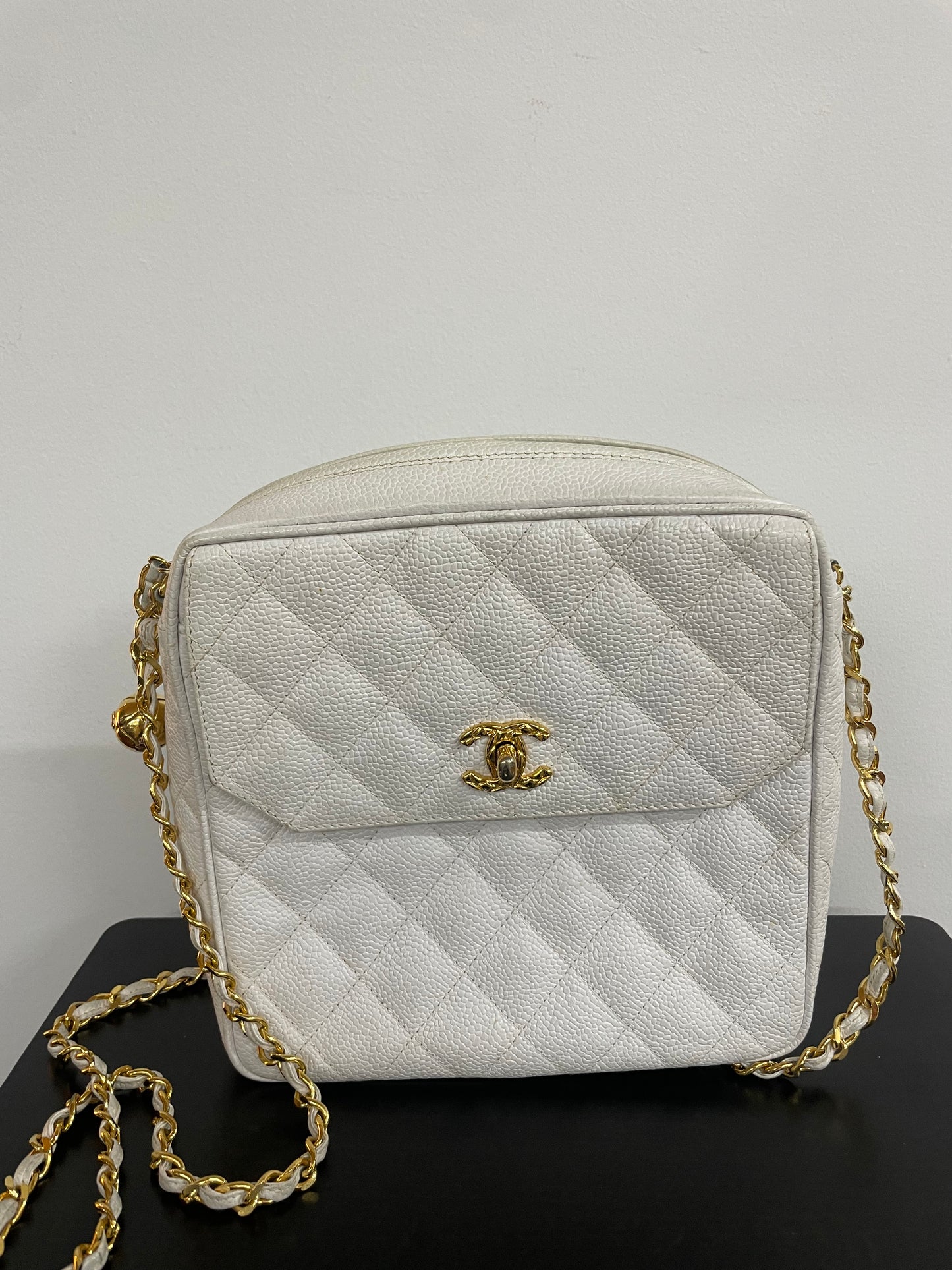 CHANEL　キャビアチェーンショルダー　JW814