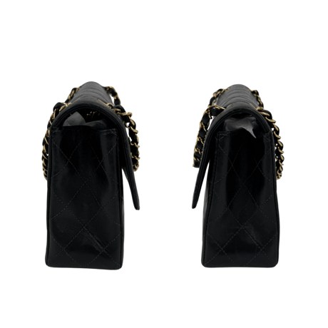 CHANEL　マトラッセ　ショルダーバッグ