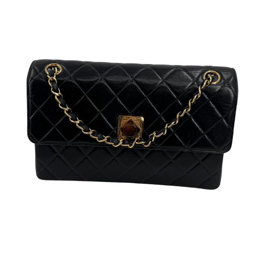 CHANEL　マトラッセ　ショルダーバッグ