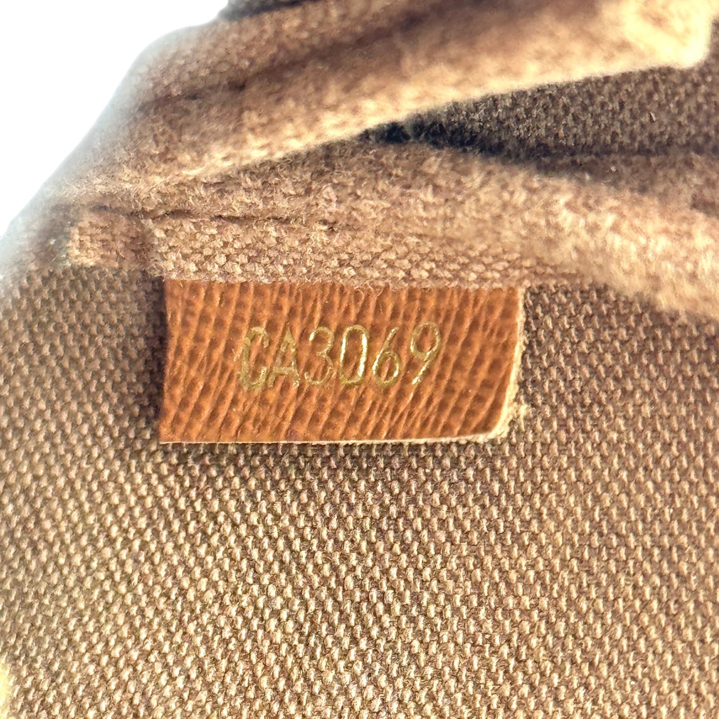 LOUIS VUITTON モノグラムトゥルースクレ M63800 コインケース