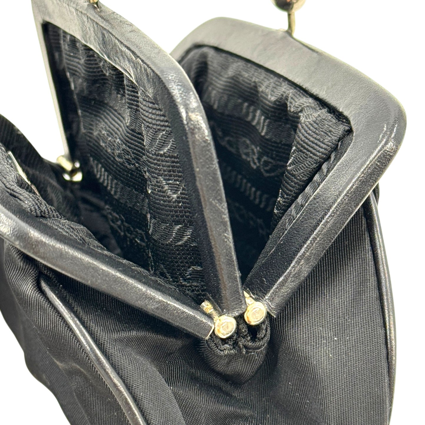 PRADA テスート 小銭入れ