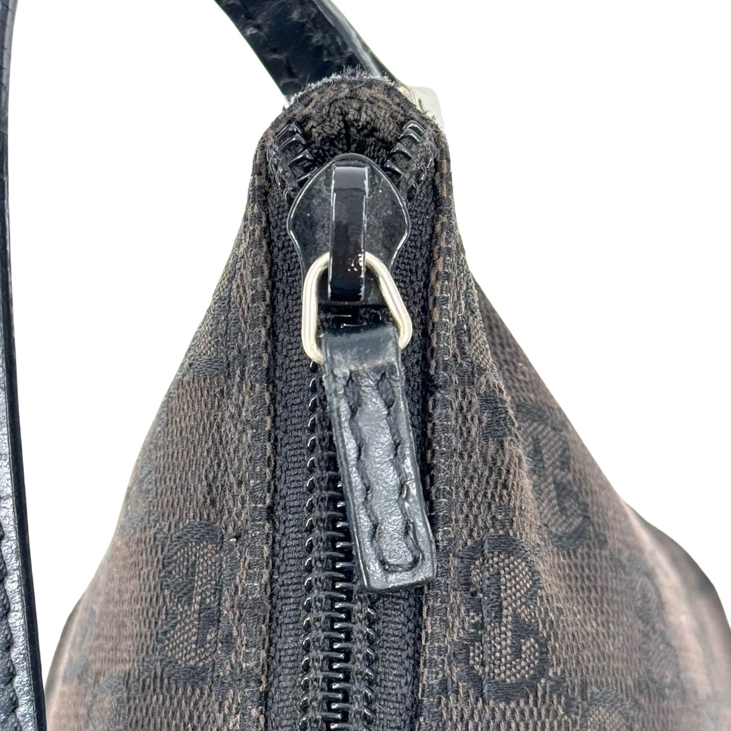 GUCCI  ブラック GGキャンバス ハンドバッグ