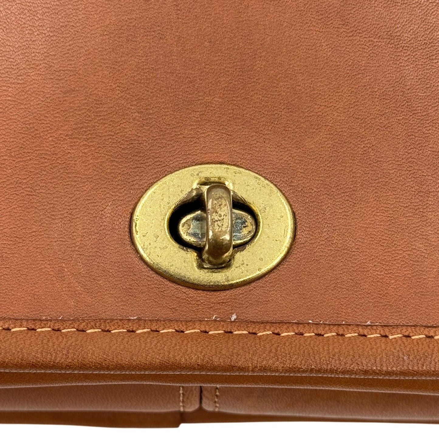 COACH オールドCOACH ハンドクラフト レザー ショルダーバッグ