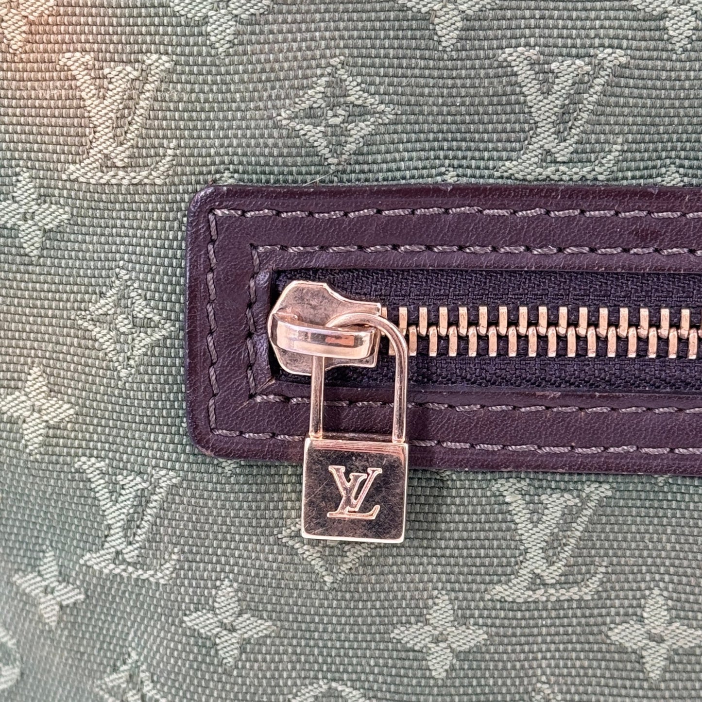 LOUIS VUITTON モノグラム ミニラン カーキ ルシールGM M92681 ハンドバッグ