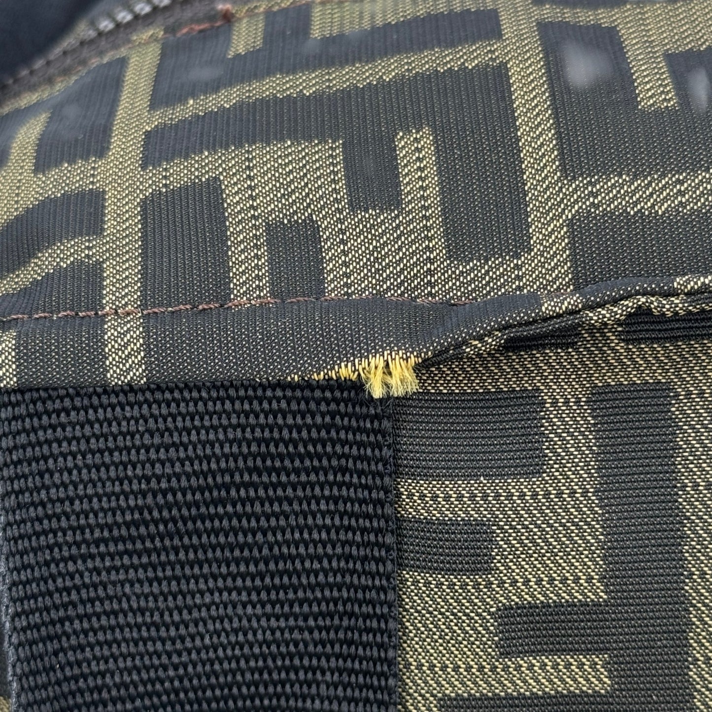 FENDI ズッカ ナイロン ハンドバッグ