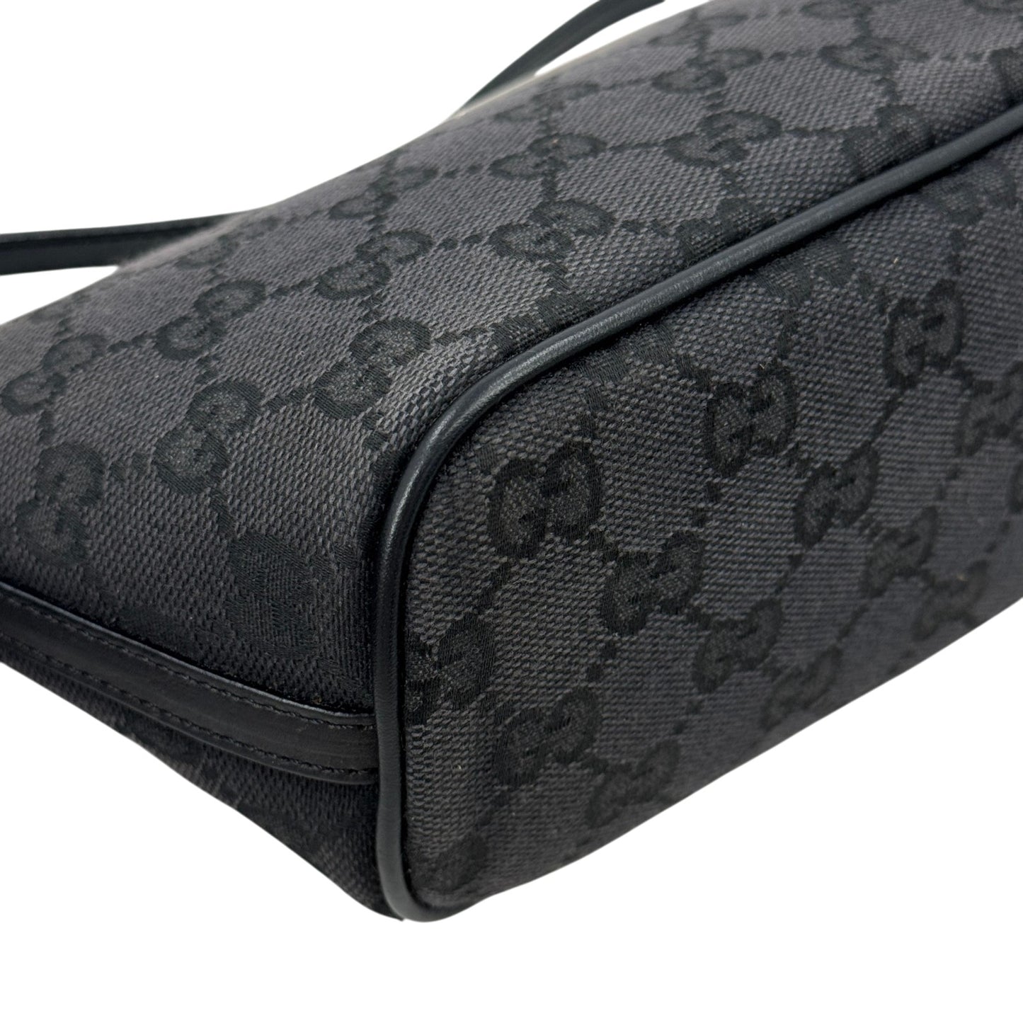 GUCCI ブラック GGキャンバス ハンドバッグ