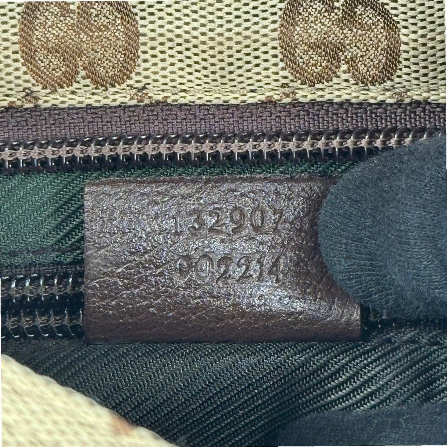 GUCCI GGキャンバス ベージュ ショルダーバッグ