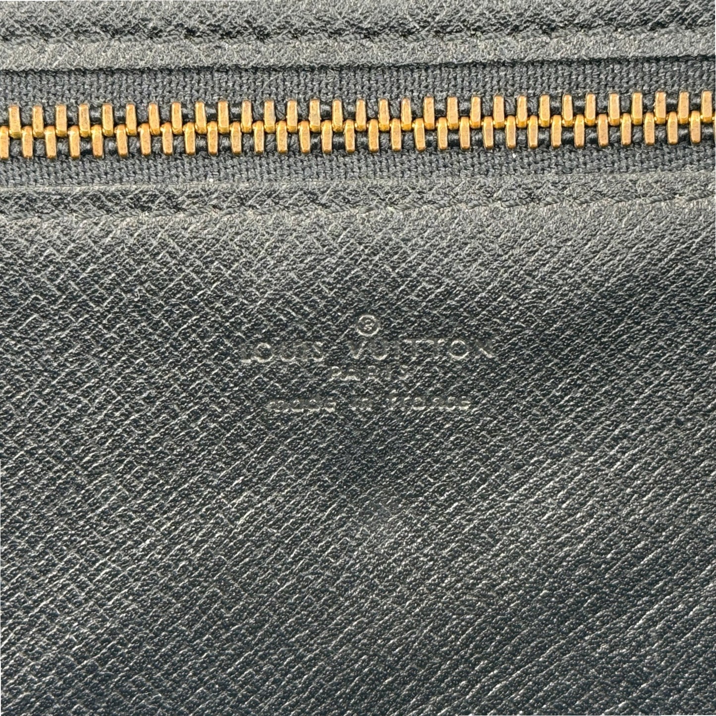 LOUIS VUITTON エピ グリーン モンテーニュ 27 M52664 クラッチバッグ