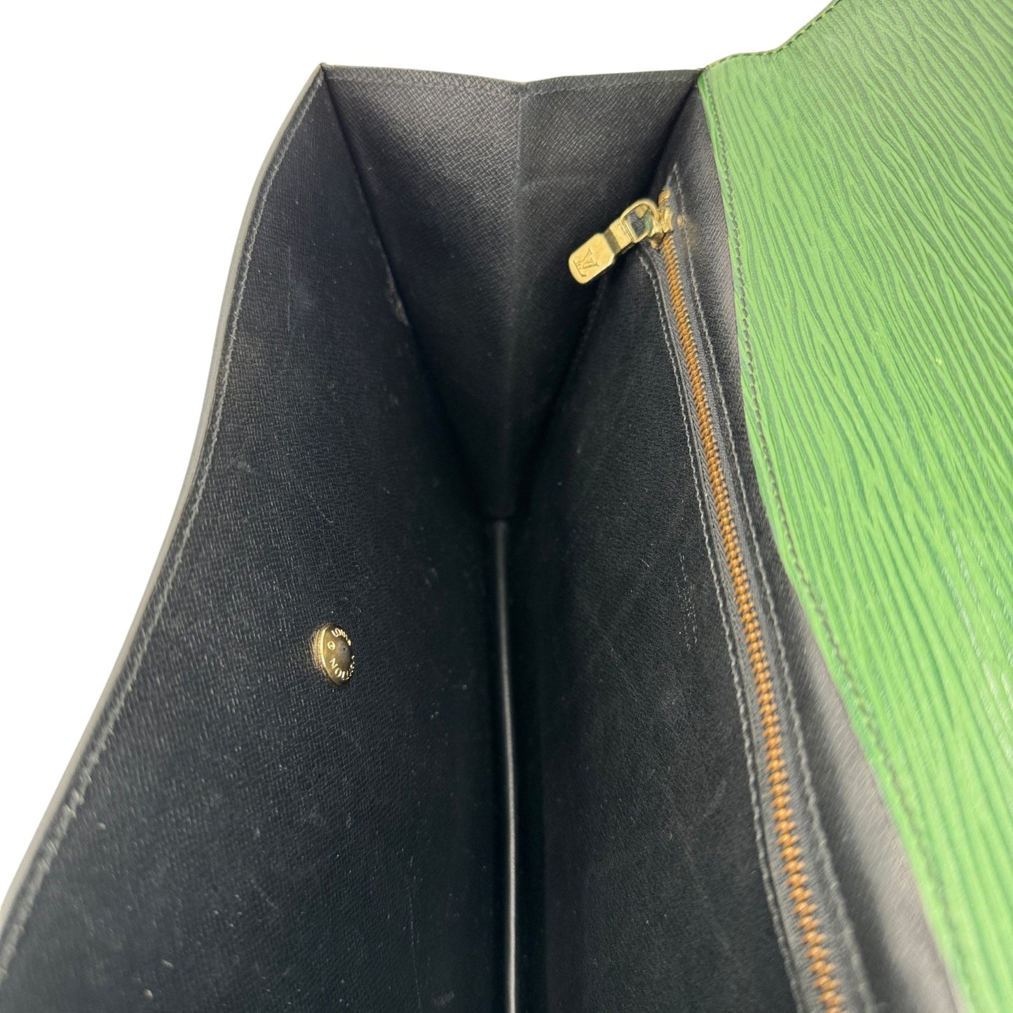 LOUIS VUITTON エピ グリーン モンテーニュ 27 M52664 クラッチバッグ