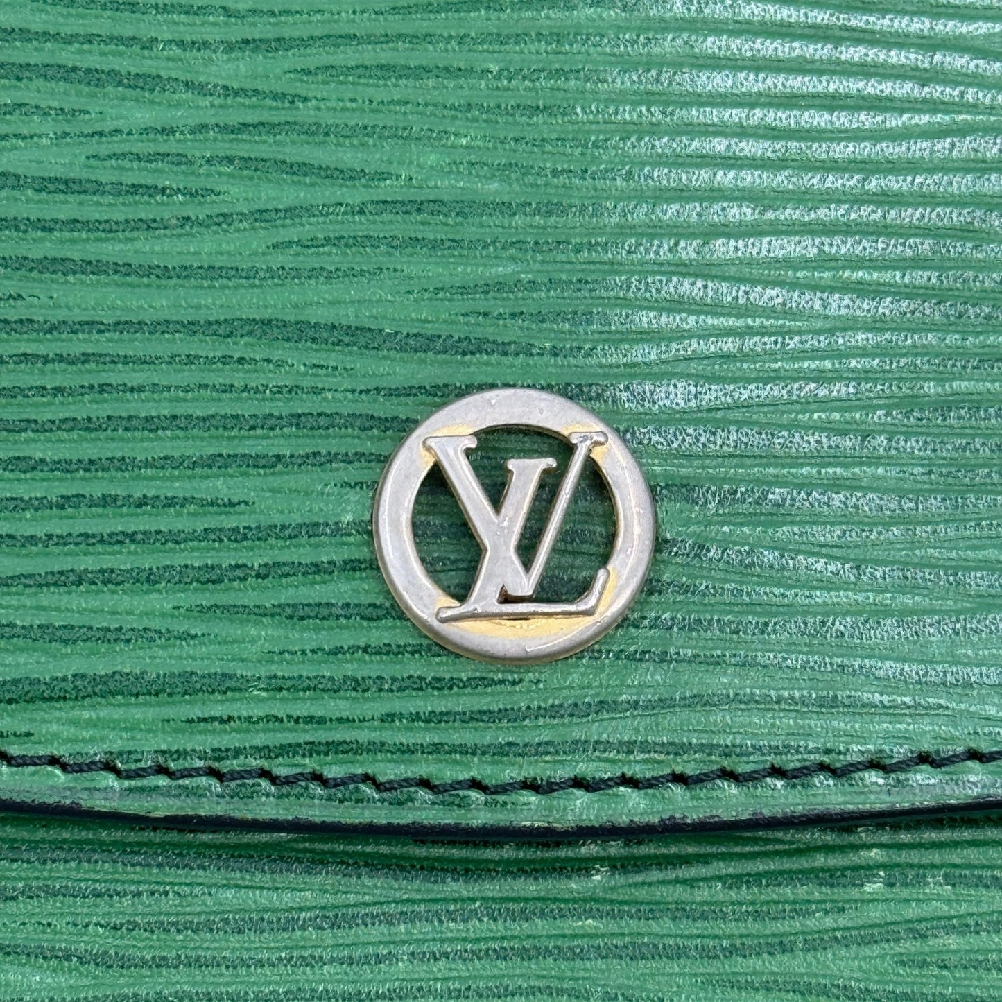 LOUIS VUITTON エピ グリーン モンテーニュ 27 M52664 クラッチバッグ