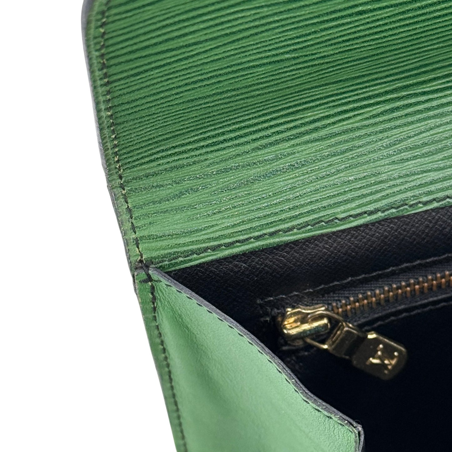 LOUIS VUITTON エピ グリーン モンテーニュ 27 M52664 クラッチバッグ