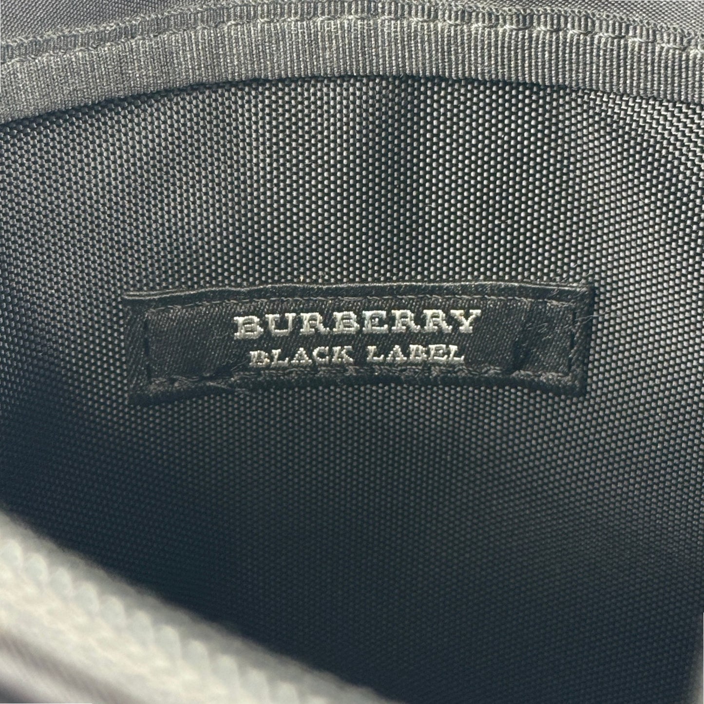 BURBERRY ノヴァキャンバス ブラックショルダーバッグ