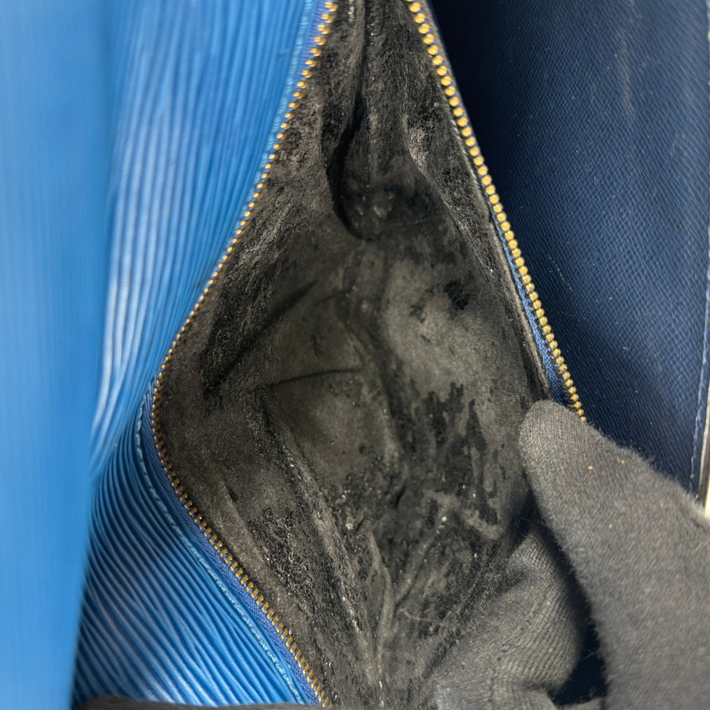 LOUIS VUITTON エピ ブルー セリエ ドラゴンヌ M52615  クラッチバッグ