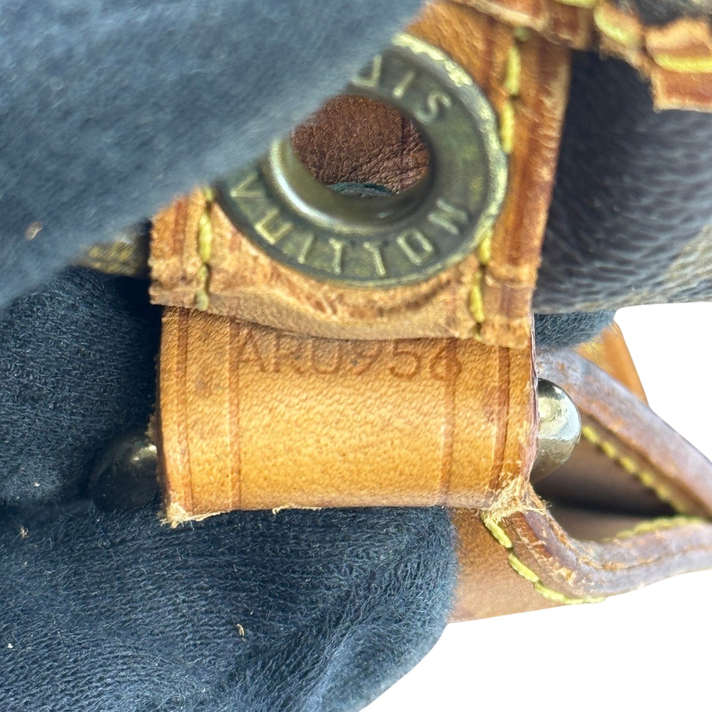 LOUIS VUITTON モノグラム・ノエ M42224 巾着 ショルダーバッグ