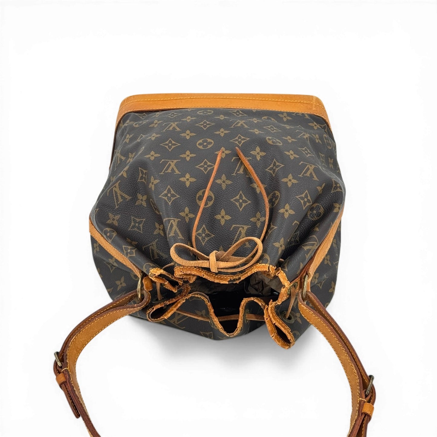 LOUIS VUITTON モノグラム・ノエ M42224 巾着 ショルダーバッグ