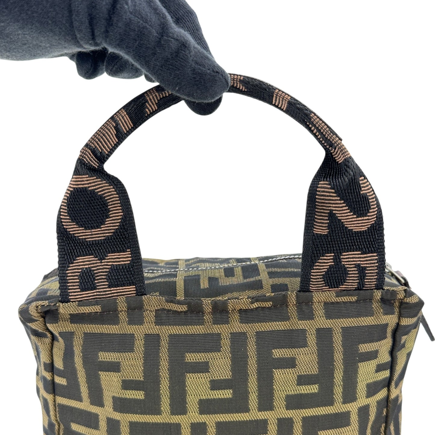 FENDI ズッカ ナイロン ハンドバッグハンドバッグ