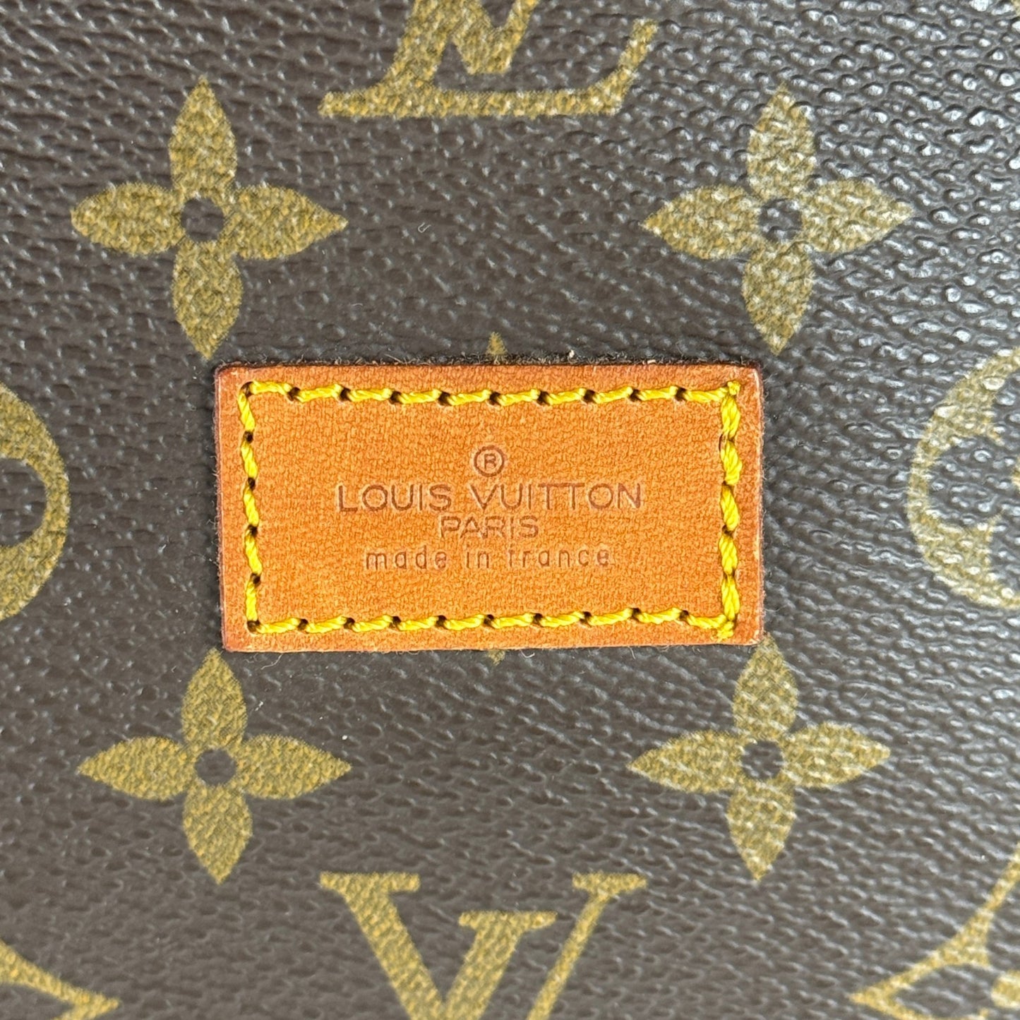 LOUIS VUITTON モノグラム・ソミュール43 M42252 ショルダーバッグ