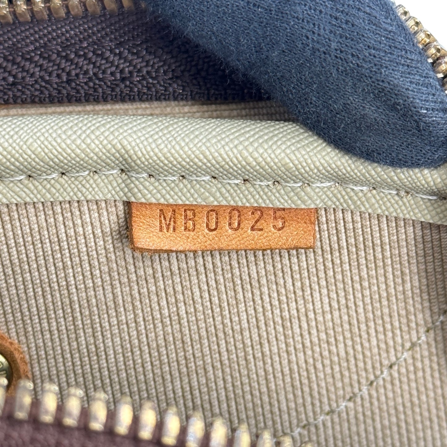 LOUIS VUITTON モノグラム・エヴァジオン トラベルバッグ M41443