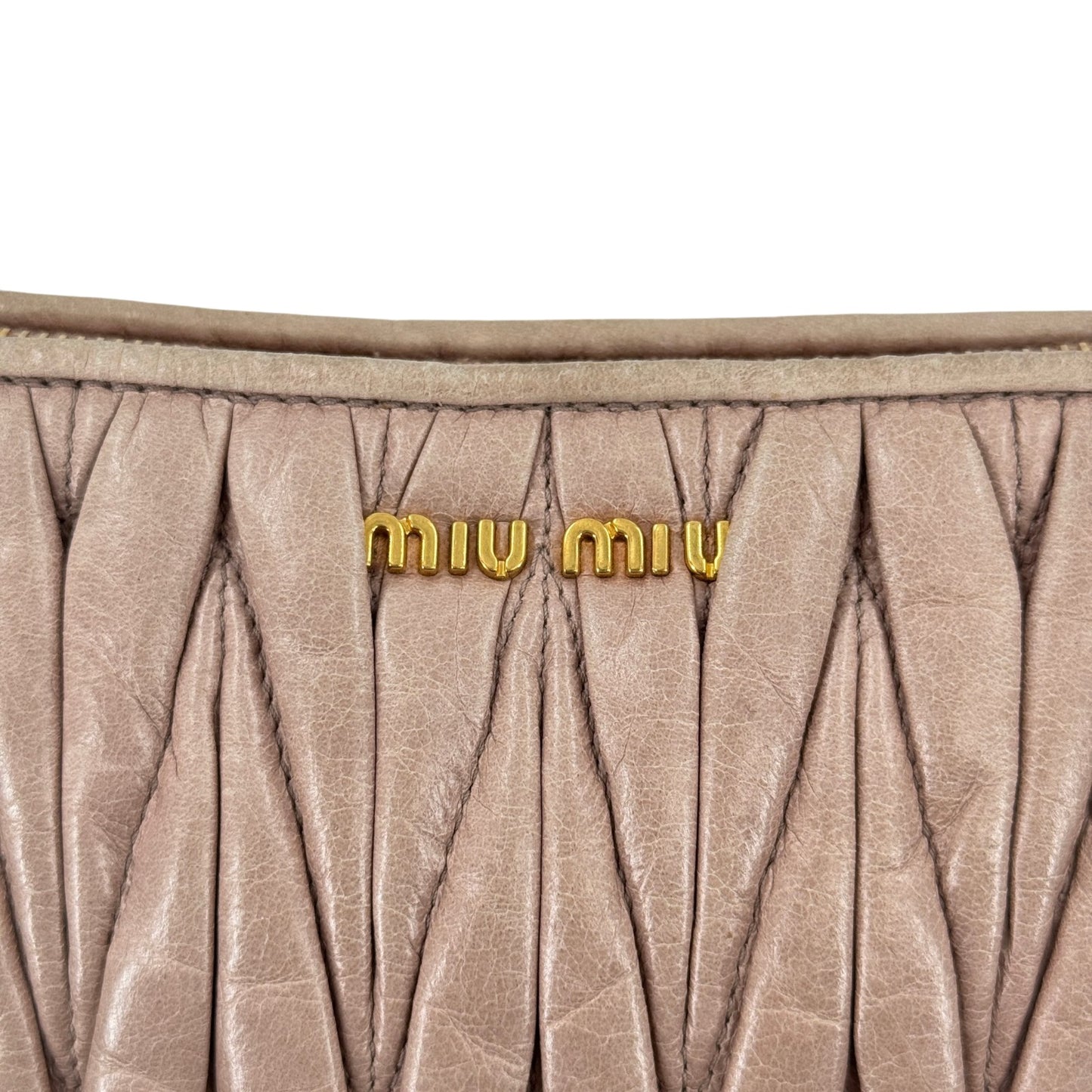 MIU MIU マトラッセ ピンク ショルダーバッグ