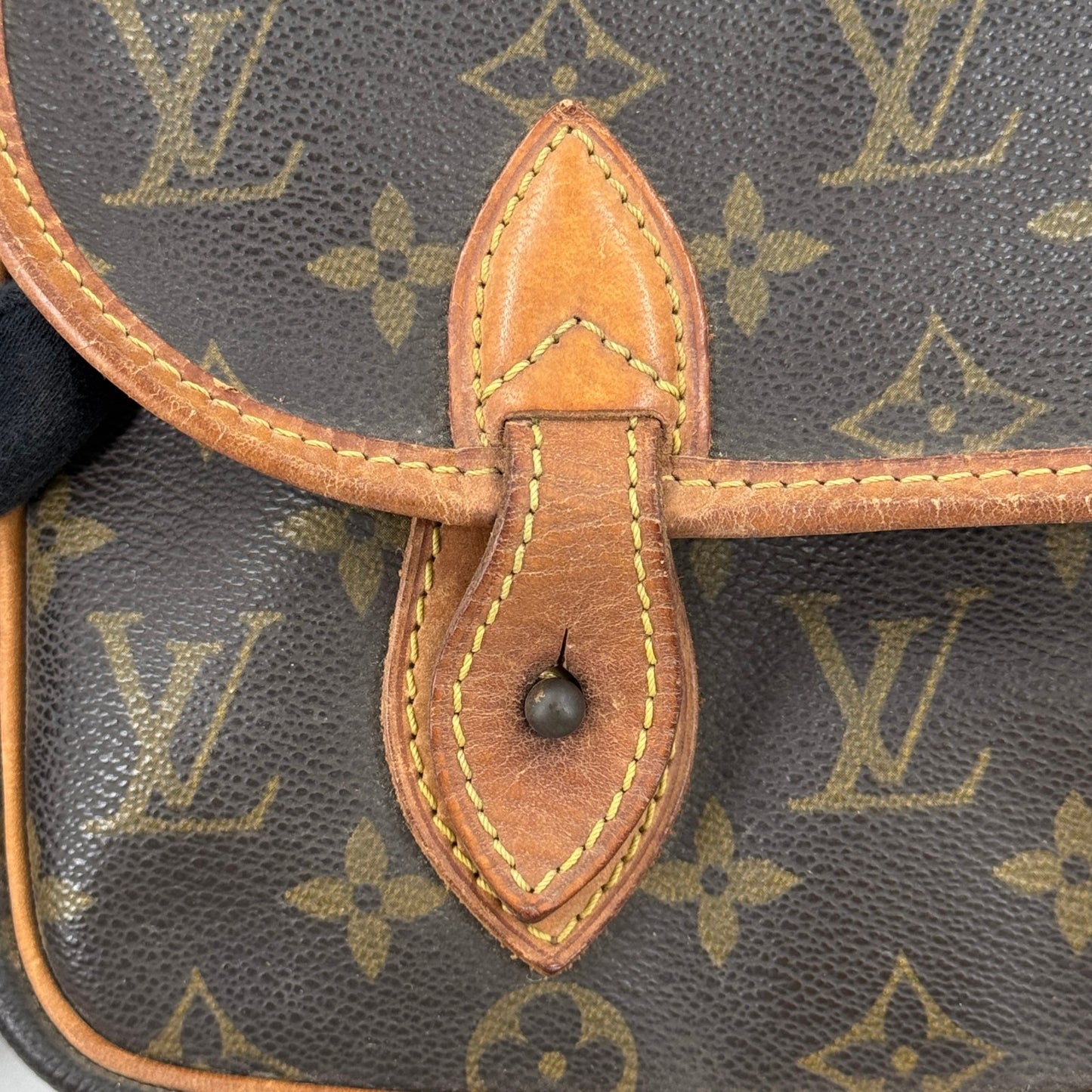 LOUIS VUITTON ジベシエールMM モノグラム フラップ ショルダー M42247 キャンバス